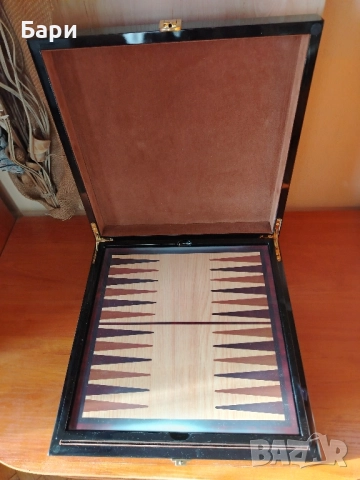 Луксозна кутия с настолни игри шах,табла,карти,домино,зарове, снимка 4 - Антикварни и старинни предмети - 52059605