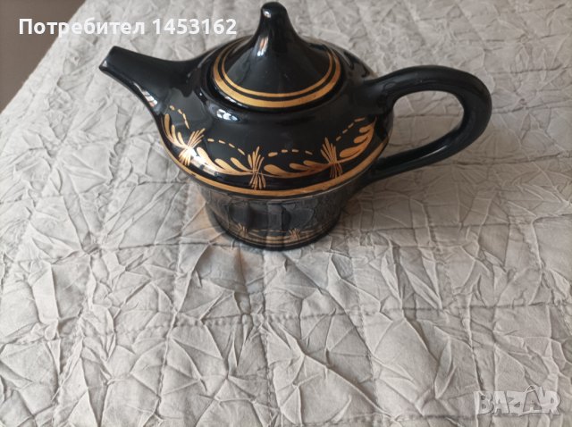 Стар порцеланов чайник с позлата , снимка 3 - Антикварни и старинни предмети - 42377892