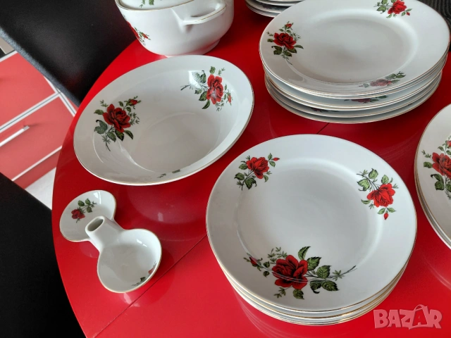 Порцеланов сервиз , български , страхотен , 23 части , снимка 2 - Сервизи - 53901719