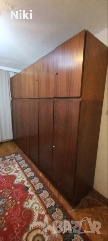 Голям гардероб 3метра е дълаг. 50 широк 2.50см висок