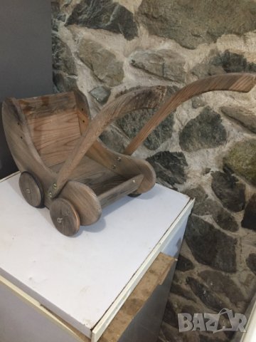 стара дървена количка