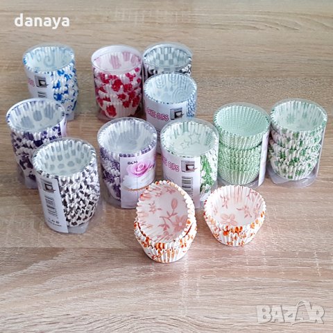 1042 Хартиени форми за мъфини чашки за мини мъфини 100 броя в комплект, снимка 3 - Форми - 31066010