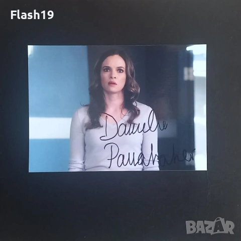 ⭐ Колекция автографи от сериала Светкавицата (The Flash) - 4 броя, снимка 3 - Колекции - 53967560