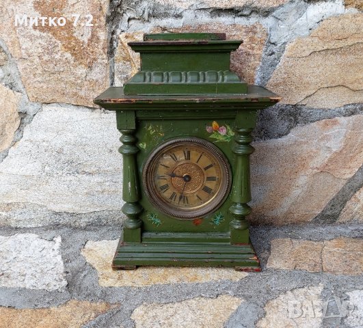 стар  настолен часовник с латерна