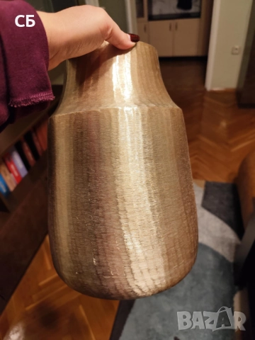 Голяма алуминиева ваза с модерен дизайн, снимка 11 - Вази - 52685725