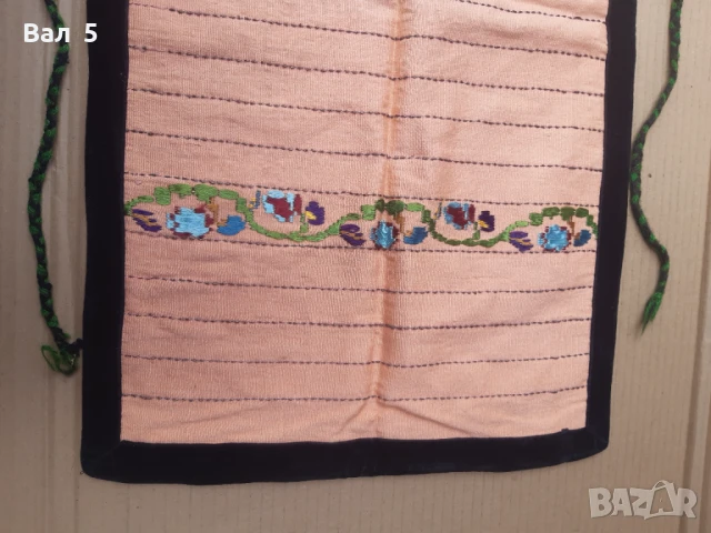 Автентична тъкана престилка , носия, снимка 2 - Антикварни и старинни предмети - 51049857