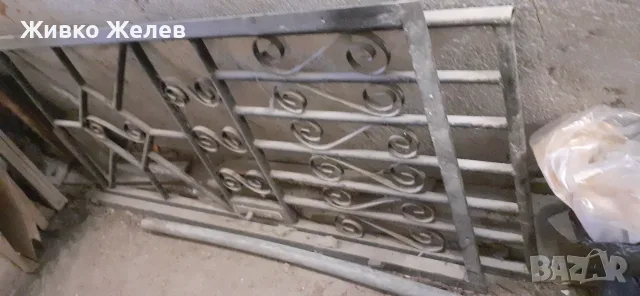 Метална врата с каса тип решетка 