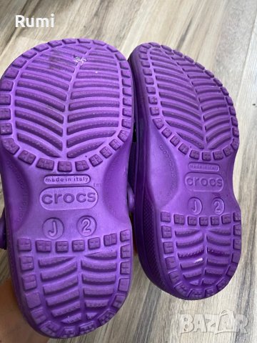 Оригинални тъмно лилави чехли Crocs ! 33-34 н, снимка 4 - Детски сандали и чехли - 40846697