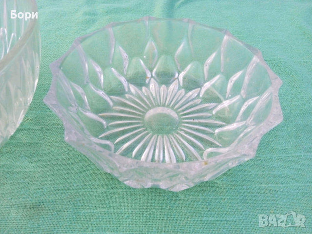 Стари кристални купи, снимка 2 - Чинии - 36409895