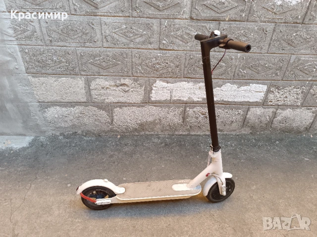 Електрическа тротинетка Xiaomi M365, снимка 1