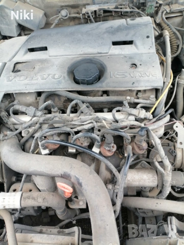 Продавам вовло ,s40 цяло за части, снимка 2 - Автомобили и джипове - 54037838