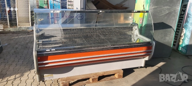 продавам хладилна витрина
