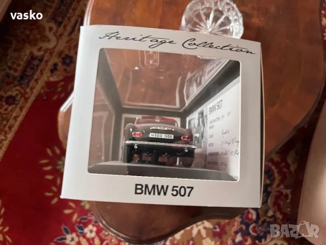 BMW 1:18 Дилърски модел, снимка 4 - Колекции - 48979181