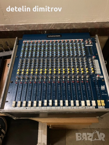 Продавам миксер Allen Heath Wizard 16x2 with flight case 