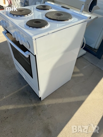 Печка с метални котлони AEG Elektrolux, снимка 5 - Печки, фурни - 52524377