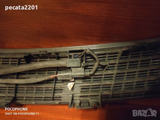 Продавам - горна решетка преден капак в комплект с пръскалките за Мерцедес, снимка 6 - Аксесоари и консумативи - 31403432