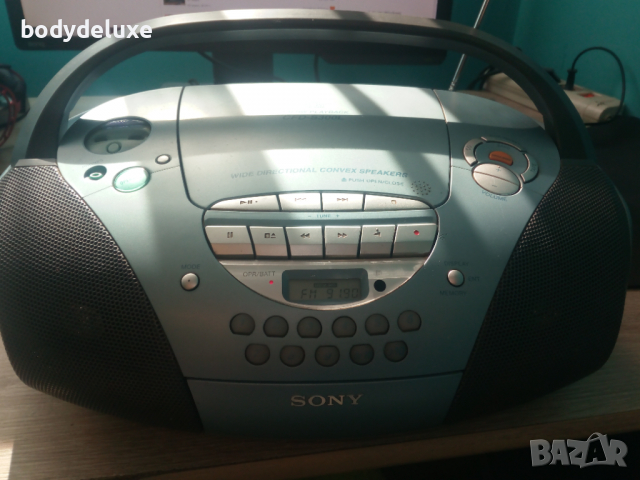 Sony CFD-S300L радио-касетофон, снимка 4 - Радиокасетофони, транзистори - 36421131