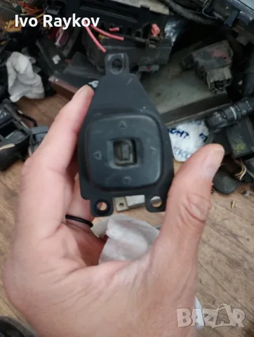 Бутон ел. огледала за Mazda 3 , BJOE66600