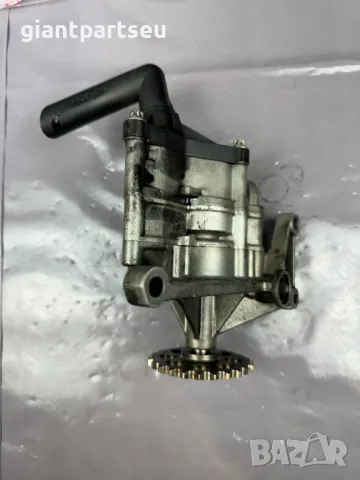 Маслена Помпа за Мерцедес Mercedes-benz W210 6061811001, снимка 3 - Части - 49074470