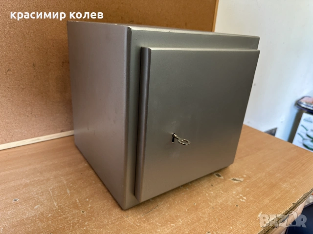 немски метален сейф, снимка 3 - Сейфове и каси - 54263464
