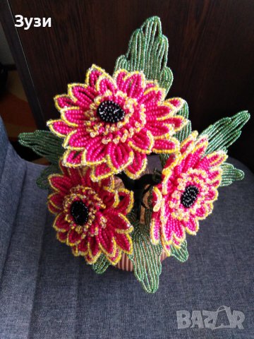 Цветя от мъниста, снимка 2 - Изкуствени цветя - 39405233