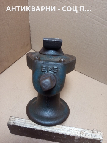 Стар Механичен Винтов Крик За Ретро Автомобили До 1500лг., снимка 2 - Антикварни и старинни предмети - 52355972