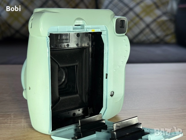 Fujifilm Instax Mini 8 – моментен фотоапарат, снимка 2 - Фотоапарати - 52868254