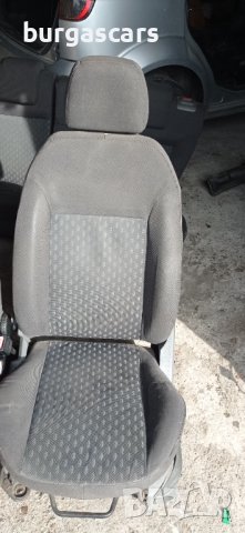 Салон Ford Fiesta 2005г  150лв, снимка 5 - Части - 38338997