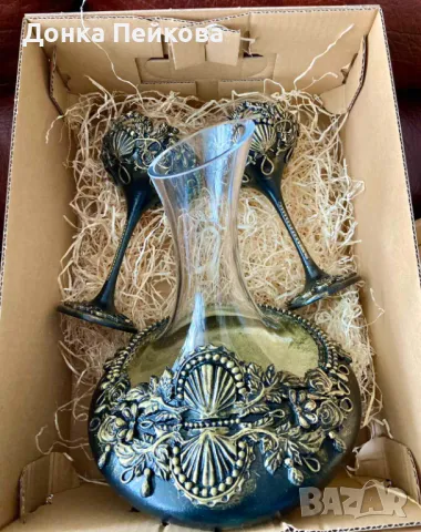 Ръчно изработен сервиз . декантер с две чаши в злато, снимка 3 - Сервизи - 49107927