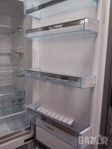 Иноксов комбиниран хладилник с фризер Бош Bosch А+++ с две години гаранция!, снимка 4 - Хладилници - 53346087