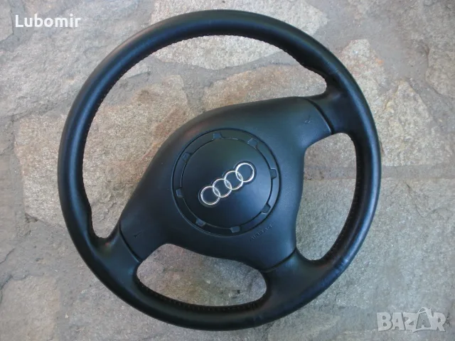 Волан трилъчев, кожен с айр-бег - Audi A3,A4,A6 и други ! , снимка 3 - Части - 55184314