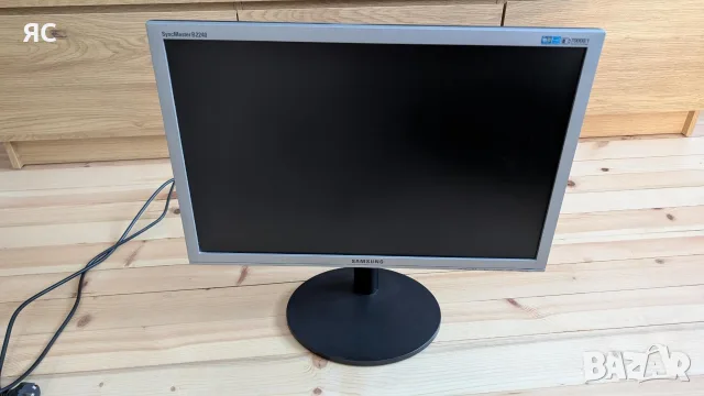 Монитор Samsung SyncMaster B2240 22" – запазен монитор, с кабели, без мъртви пиксели 