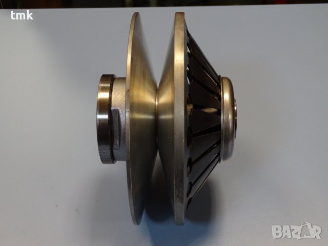 Вариаторна шайба Lenze 11-213.25-920 variable speed pulley 28H7 Ф250/Ф28, снимка 3 - Резервни части за машини - 42364881