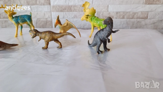 Стари играчки - фигури на динозаври и елени, снимка 5 - Антикварни и старинни предмети - 53108597
