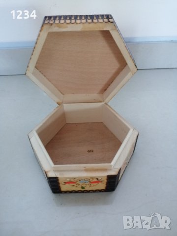 Шестоъгълна дървена кутия 12 см. , снимка 2 - Други стоки за дома - 36990975