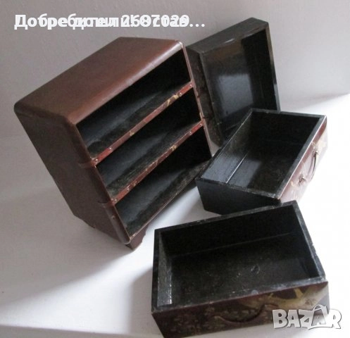 Дървена тоалетка с огледало и  чекмедже и  стара японска кутия за бижута, снимка 17 - Други - 30304673