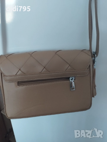 дамска чантичка, снимка 3 - Чанти - 51787377