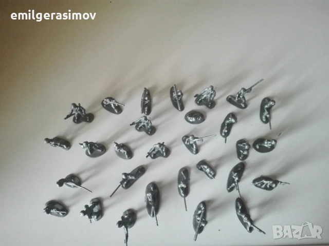 Пощенски картички, пластмасови колички и войници., снимка 11 - Колекции - 49027909