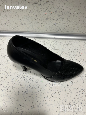 Дамски обувки от естествена кожа марка Santonelli, снимка 3 - Дамски обувки на ток - 52424770