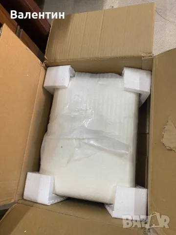 Кадифена табуретка за пиано с масивно дървени крачета, снимка 6 - Дивани и мека мебел - 50091529