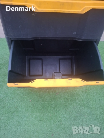 Пластмасов куфари с колелца, снимка 3 - Други инструменти - 52665795