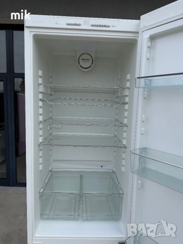 Хладилник с фризер Миеле 2м инвертор, снимка 6 - Хладилници - 54212851