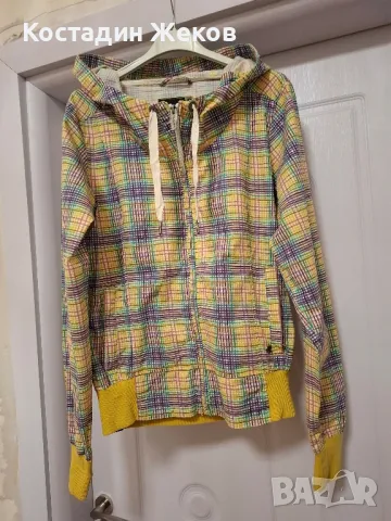 Дамско оригинално якенце.  Bench , снимка 1