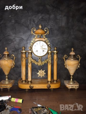 Рядьк уникално красив френски мраморен часовник от началото на 19 век , снимка 1 - Антикварни и старинни предмети - 29205641