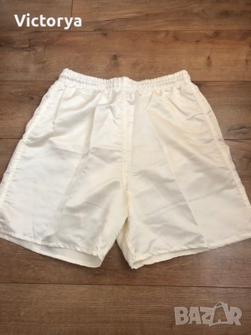 Нови бели къси панталонки
