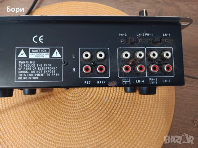 Миксер/мишпулт Mc Carla tmx 1010, снимка 9 - Ресийвъри, усилватели, смесителни пултове - 51880176