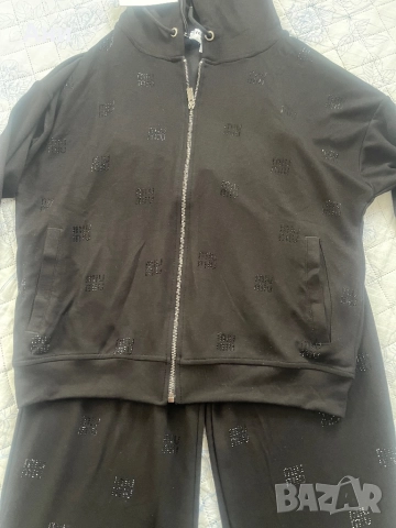 Дамски комплекти и блузи , снимка 3 - Комплекти - 52443639