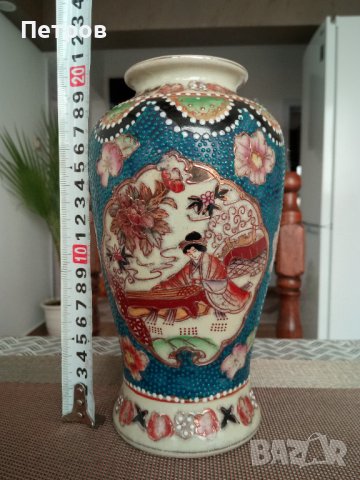 Продавам 3 броя красиви и стари вази.Китай.Обявената цена е за всичките.Голямата е маркирана., снимка 6 - Антикварни и старинни предмети - 40479583