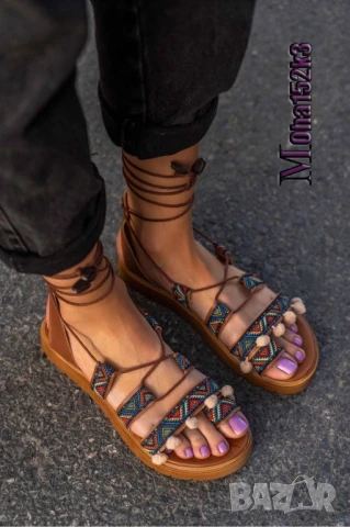 сандали с народни мотиви 