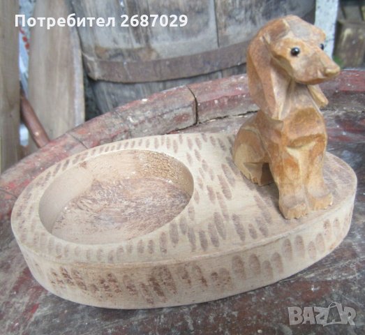 куче дакел стар дървен пепелник с фигура, снимка 1 - Статуетки - 32124994